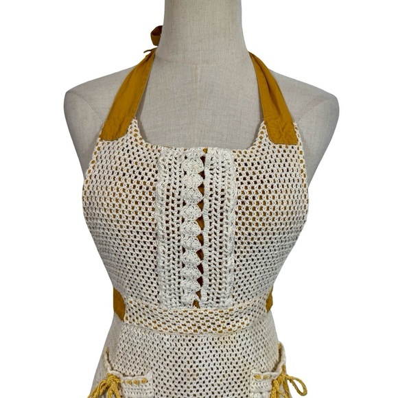Anthropologie Made-To-Entertain Crochet Halter Apron ASO Taylor Swift - Picture 4 of 9